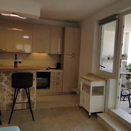 Near Beach Studio Kastela Exterior photo