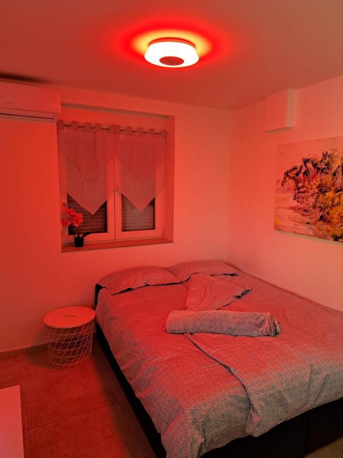 Near Beach Studio Kastela Exterior photo