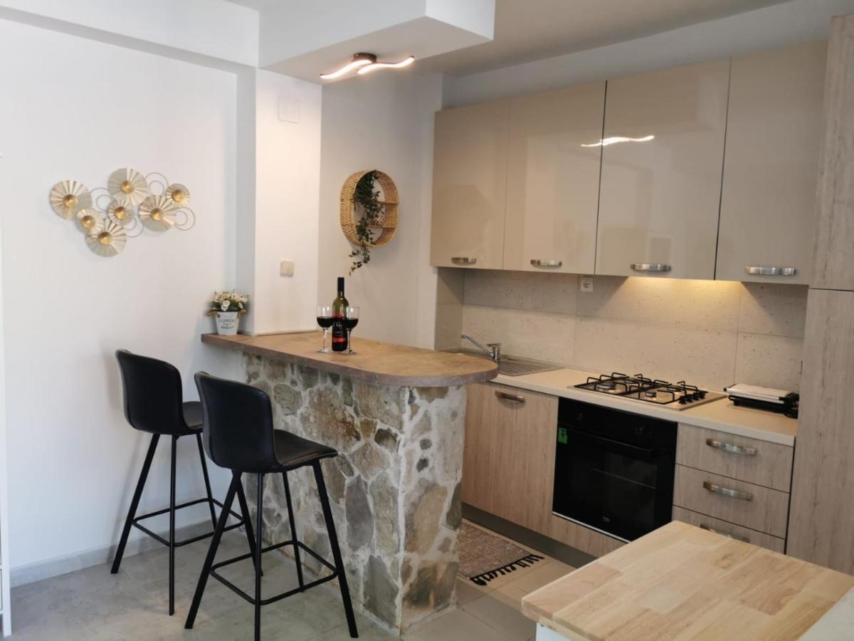 Near Beach Studio Kastela Exterior photo