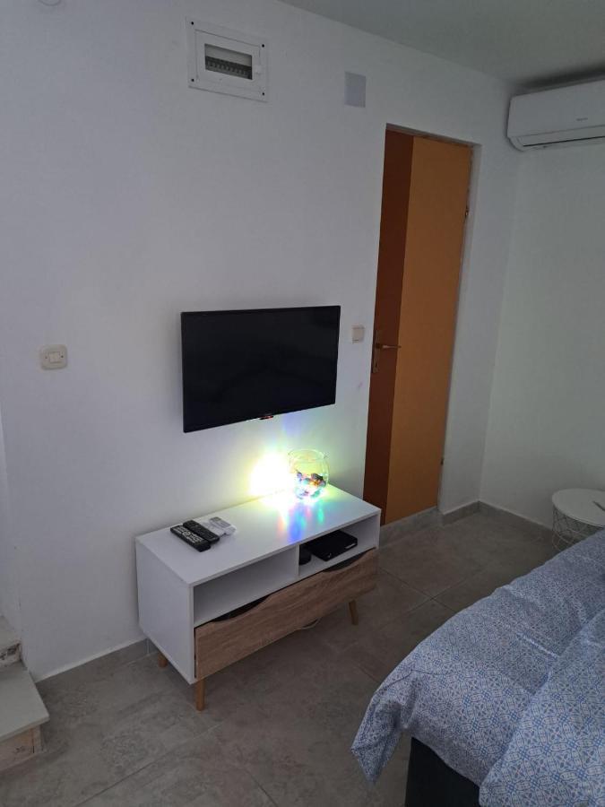 Near Beach Studio Kastela Exterior photo
