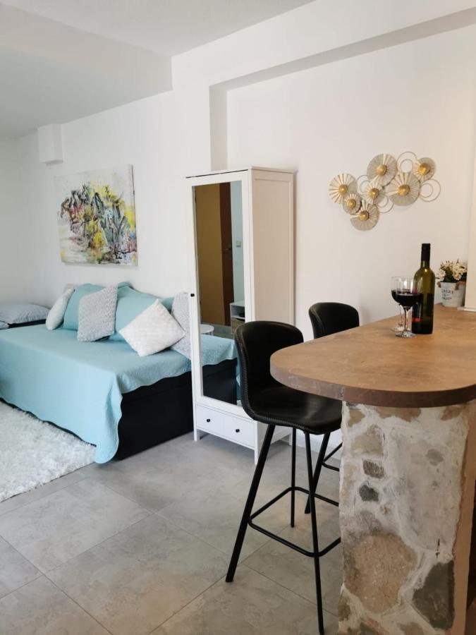 Near Beach Studio Kastela Exterior photo