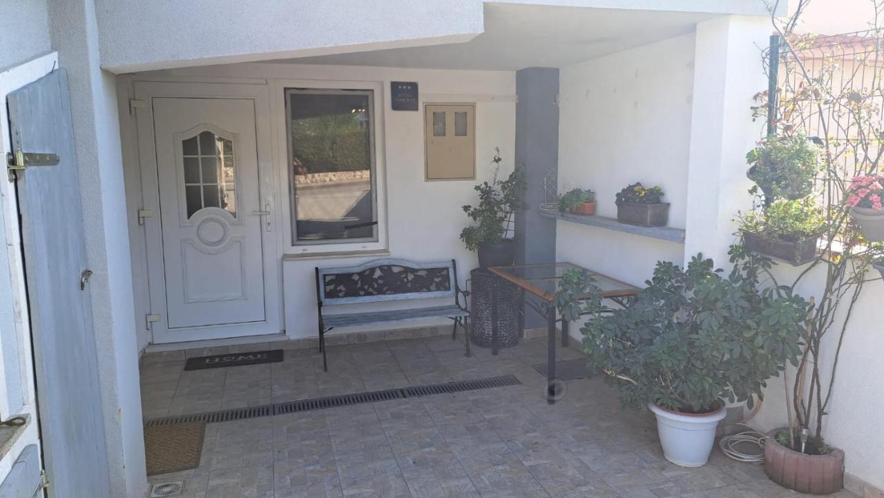 Near Beach Studio Kastela Exterior photo