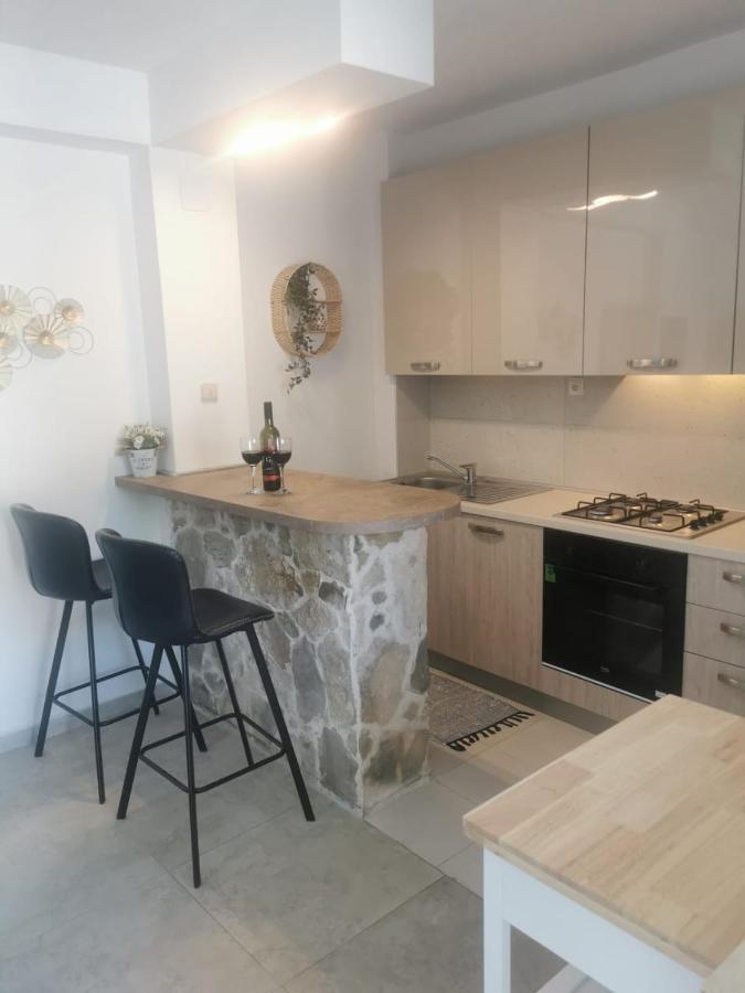 Near Beach Studio Kastela Exterior photo